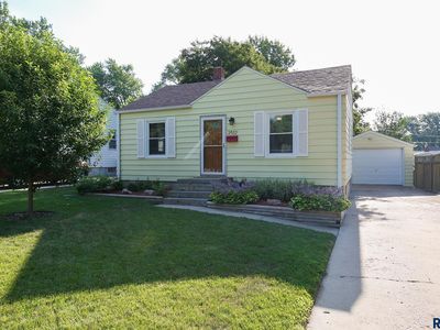 2512 S Glendale Ave, Sioux Falls, SD, 57105