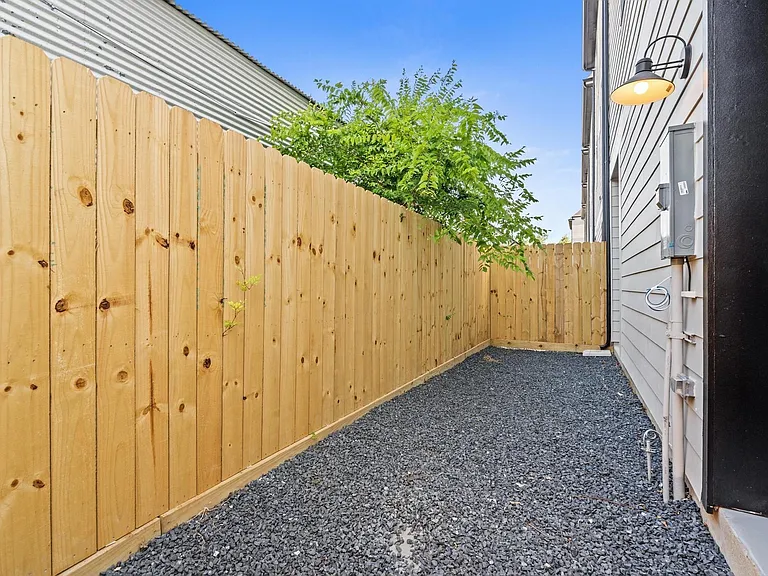 1307 Oak Tree Forest Ct — Photo 29