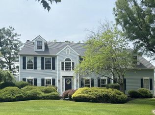 399 Laurel Oaks Dr, Langhorne, PA 19047