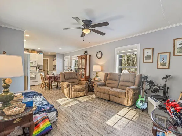 24 Cat Mousam Road, Kennebunk, ME 04043