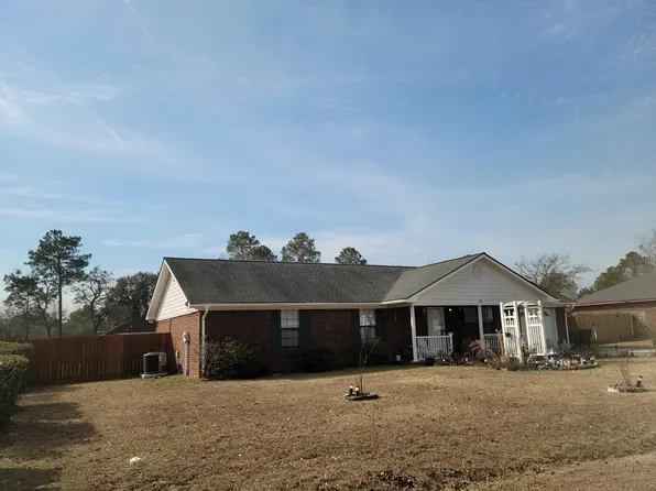 135 Stephanie Dr, Allenhurst, GA 31301
