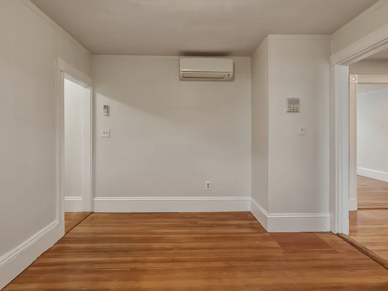 14 Magnolia Sq #3 — Photo 14