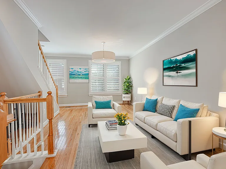 2608 S Kenmore Ct — Photo 11