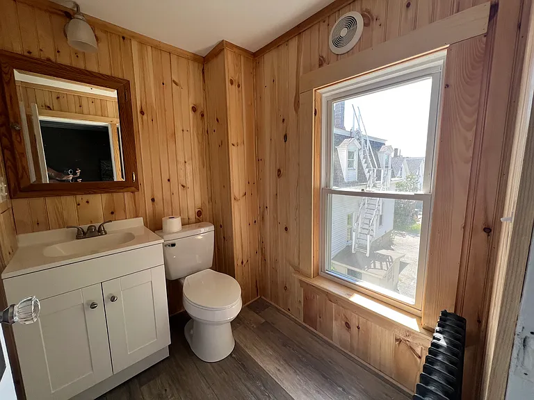 24 Gilford Ave #6B — Photo 6
