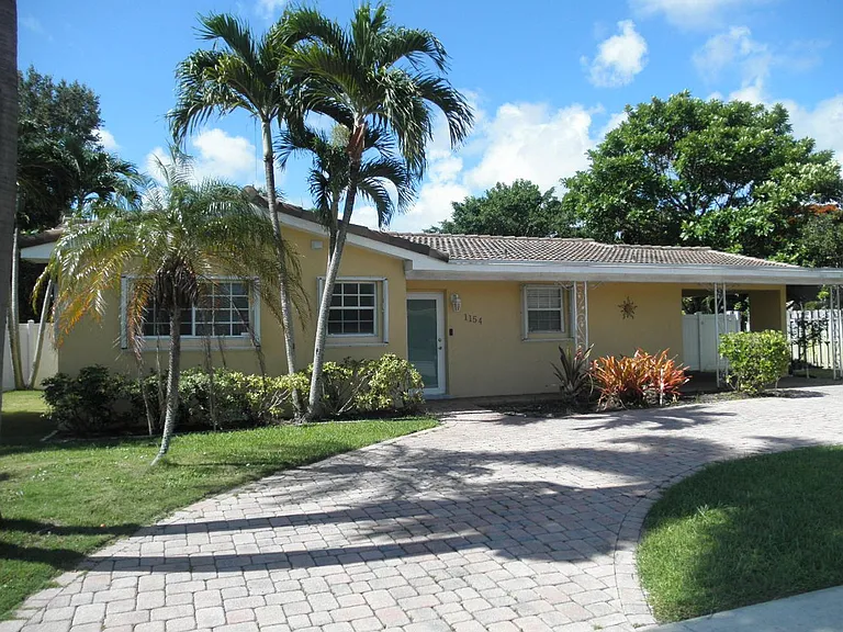 1154 W Camino Real — Photo 3