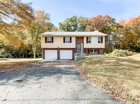 27 Nelson St, Brooklyn, CT 06234