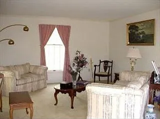 1285 Meadowbrook Rd photo 1