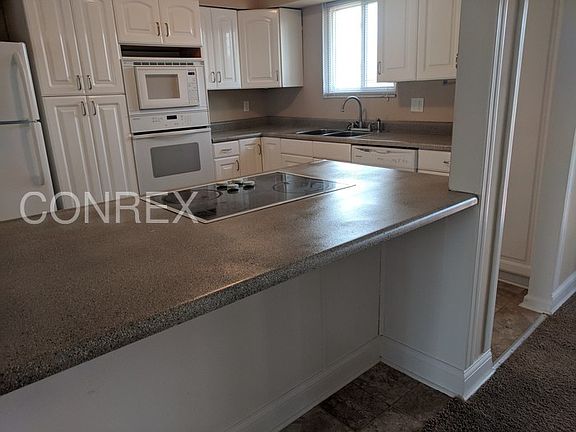 4th image of 801 Victoria Dr