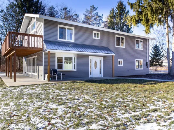 14875 Holmes Rd, Gregory, MI 48137