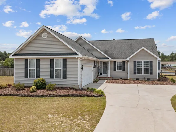 570 Dennis Ave, Pinebluff, NC 28373