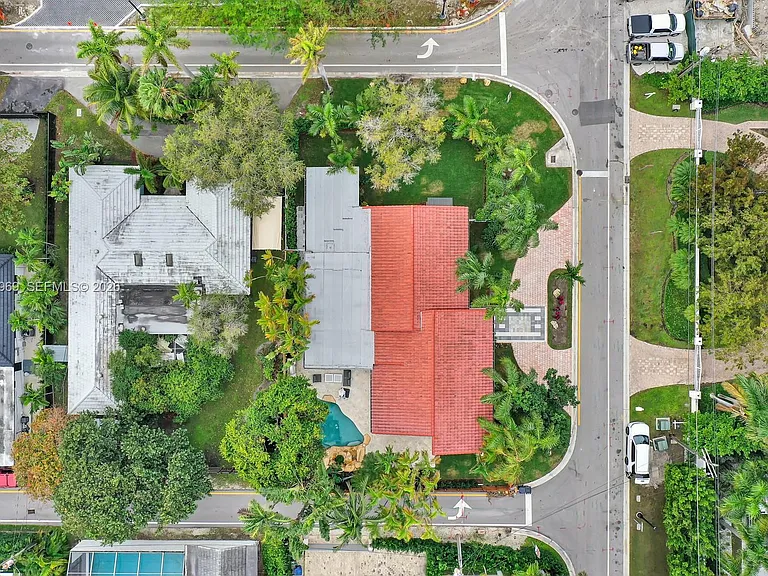 200 N Hibiscus Dr — Photo 46