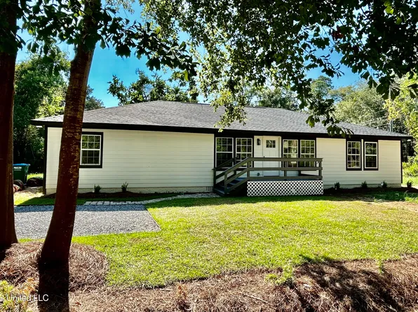 11257 Creel Cir, Gulfport, MS 39503