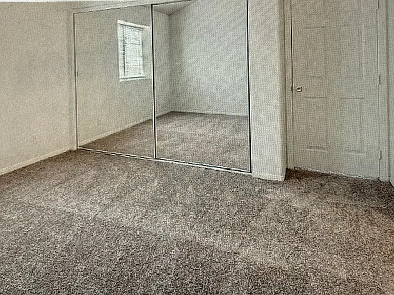 333 Seine Way #1722 — Photo 4