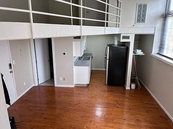 4th image of 444 S Front St #205