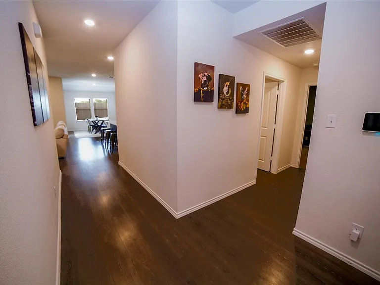 103 Whirlway Ln — Photo 3