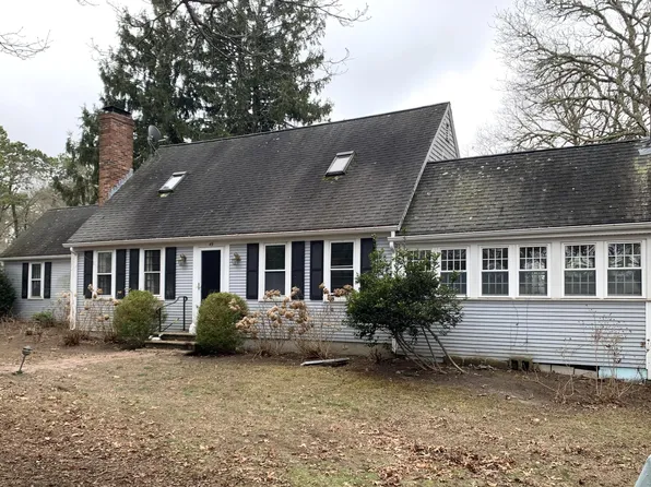 49 Buckingham Way, Cotuit, MA 02635