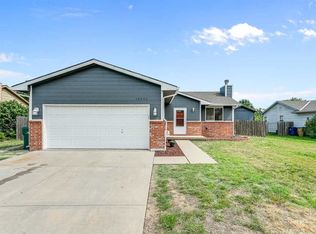 10202 W Prairie Woods St, Wichita, KS 67209