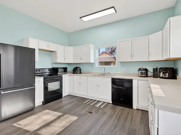 317 E 17th St, Hopkinsville, KY 42240