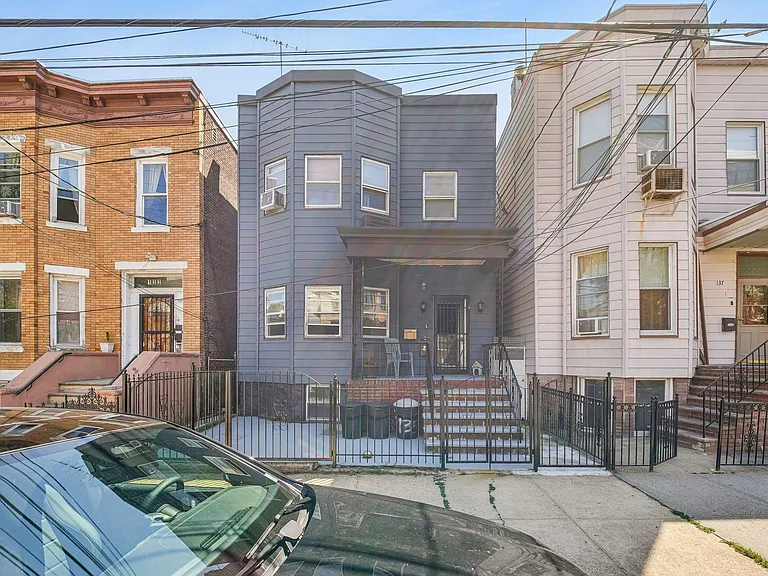 135 Charles St #1 — Photo 15