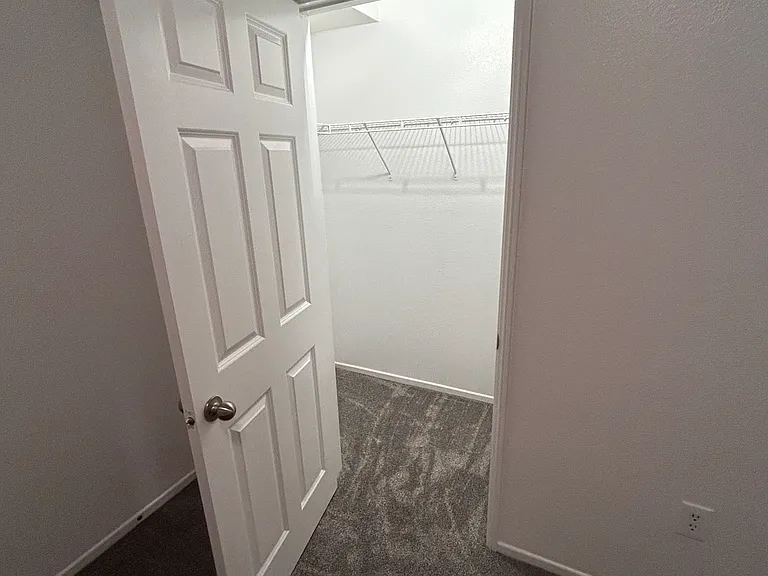 9728 Marilla Dr — Photo 9