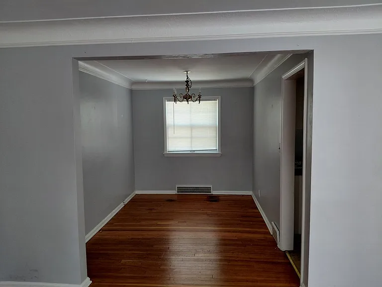3911 Warrendale Rd — Photo 4