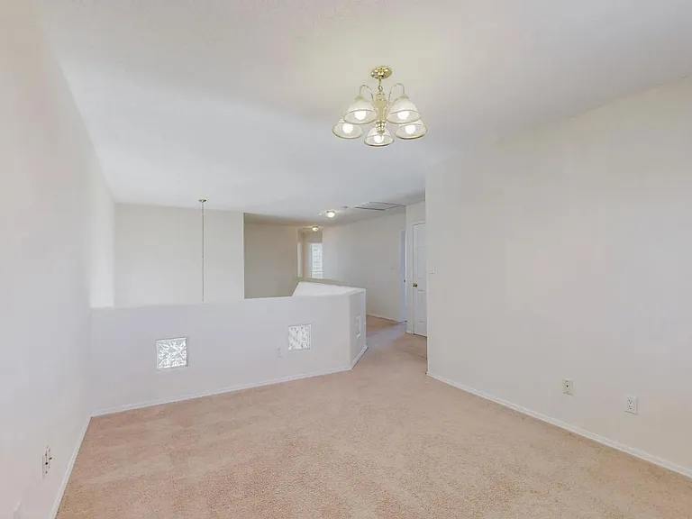 7309 Boxwood Ave NE — Photo 9