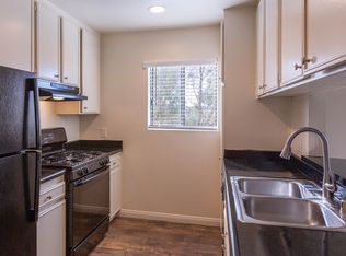 Elan Quail Pointe Apartment Homes, Encinitas, CA 92024