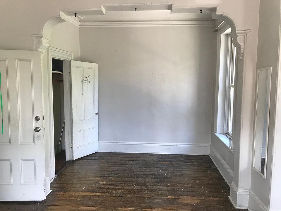 Building Photo 3