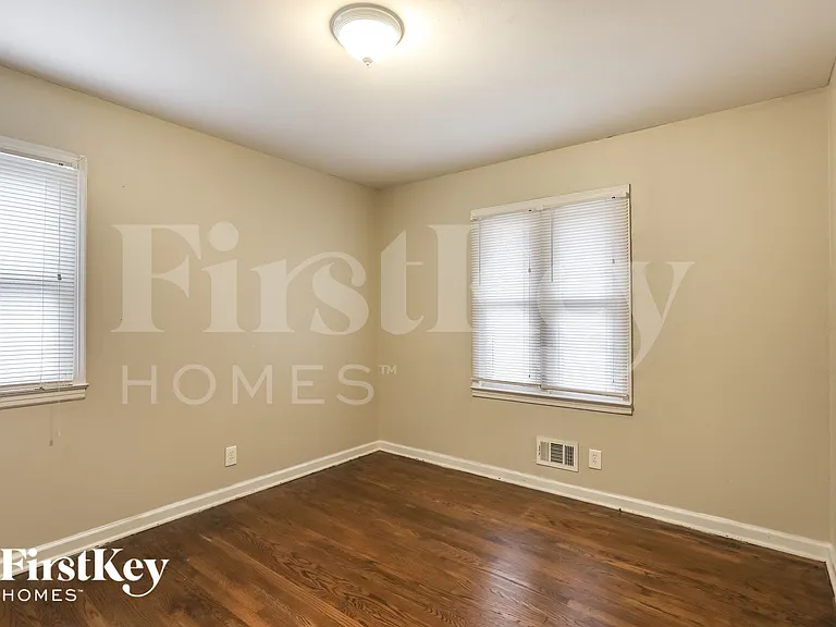 5915 Harvard Ave — Photo 14