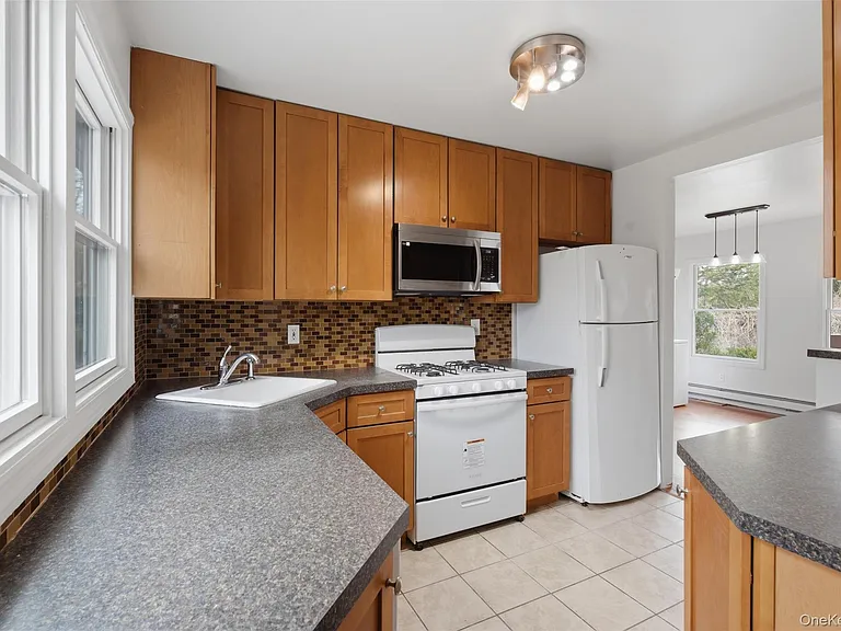 25 Woodland Terrace Ct — Photo 6