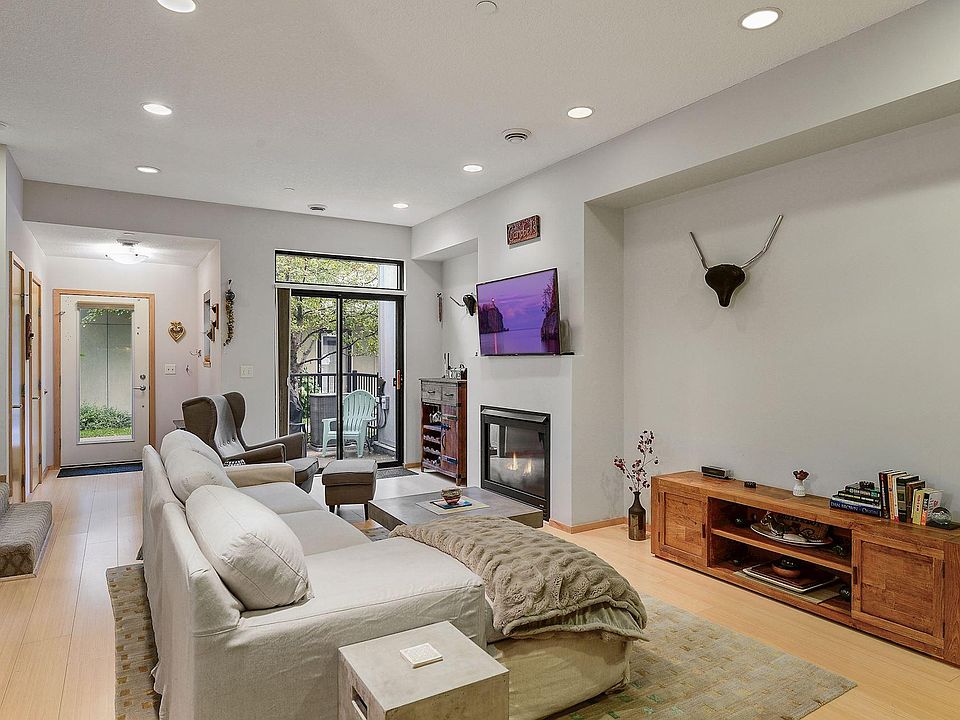 1st image of 2818 Aldrich Ave S #108
