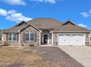 203 Jeter Dr, Pikeville, NC 27863