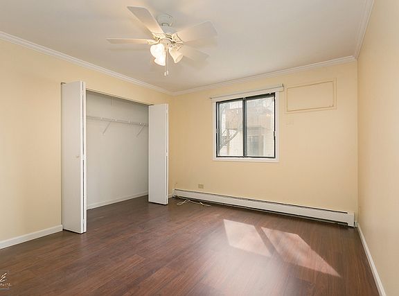 5th image of 8324 Oak Leaf Dr APT 1402