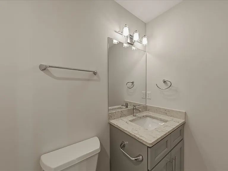 3908 Edwards Rd — Photo 35