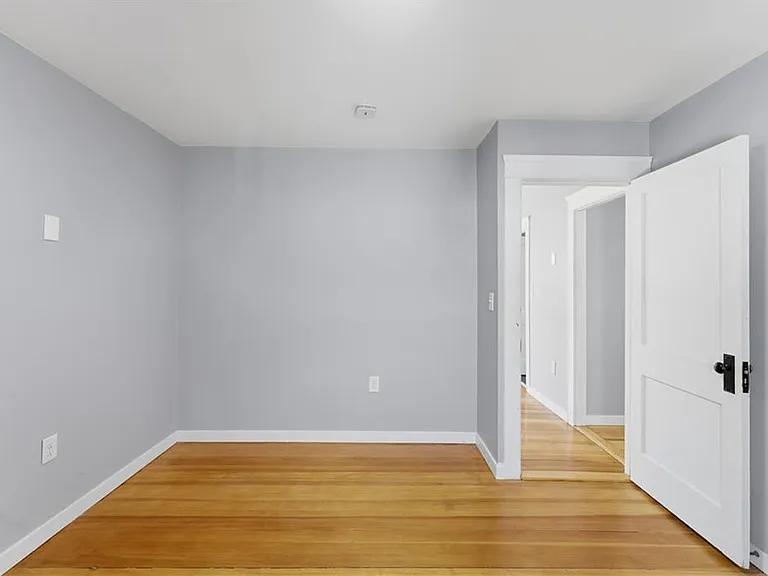 33 Laura St #2 — Photo 17