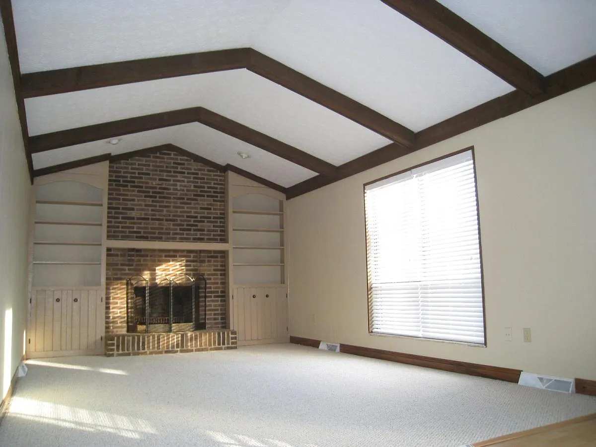 Building Photo - 641 Olde North Church Dr