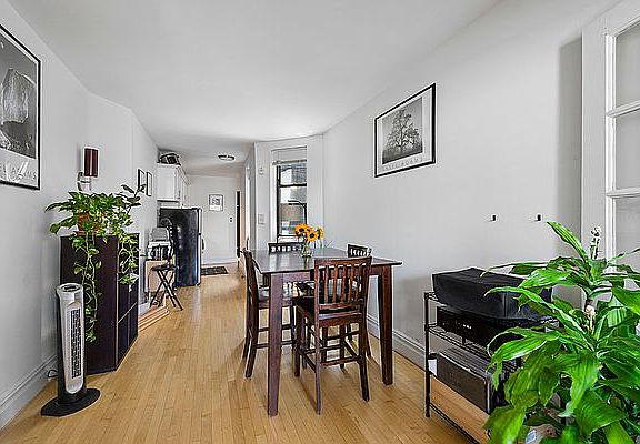 2nd image of 326 E 94th St APT 5W