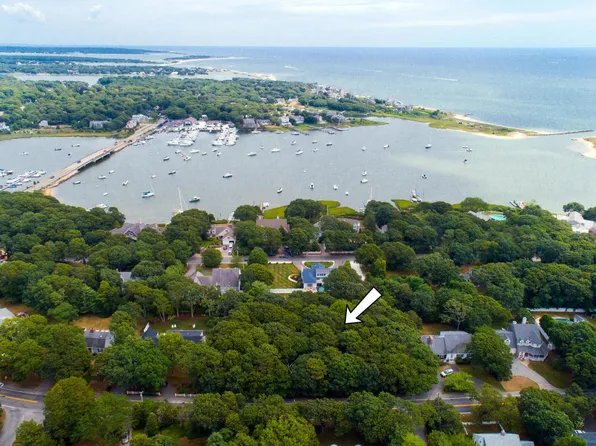 313 Menauhant Road, East Falmouth, MA 02536