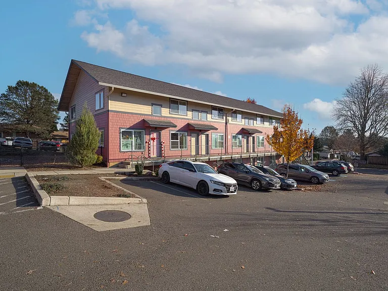 5750 NE 34th St — Photo 38