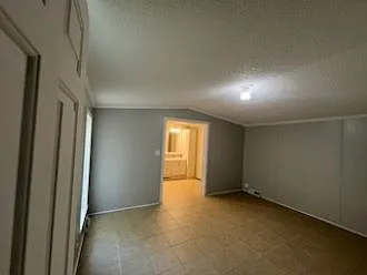 211 E 1st St #8 — Photo 7