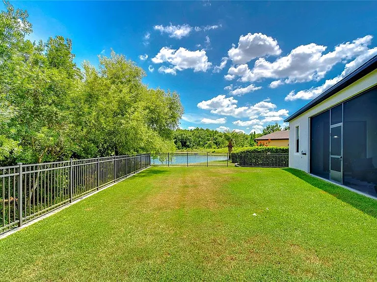 31470 Fairhill Dr — Photo 7