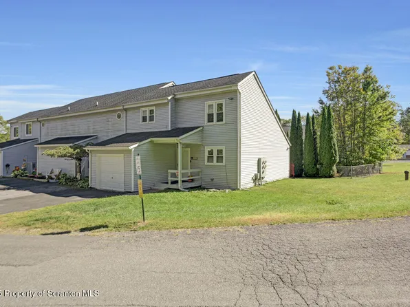 278 Nittany Ct, Mount Pocono, PA 18344