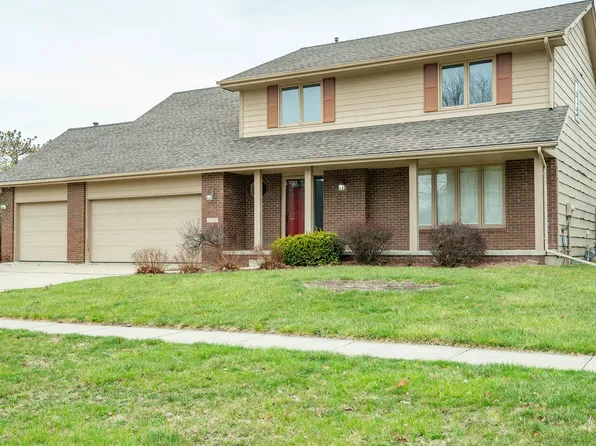 4659 Elm St, West Des Moines, IA 50265