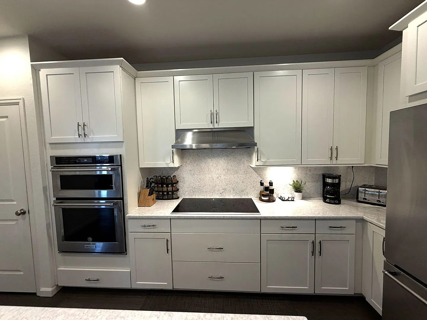 Modern West Arvada End-Unit with Cul-de-Sac Privacy & 2-Car Garage — Photo 2