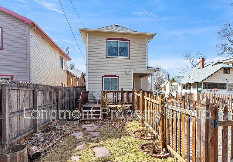 632 Bross St — Photo 36