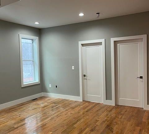 3rd image of 1252 Stratford Ave #2R