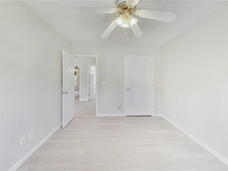 326 Canterbury Place Dr — Photo 28