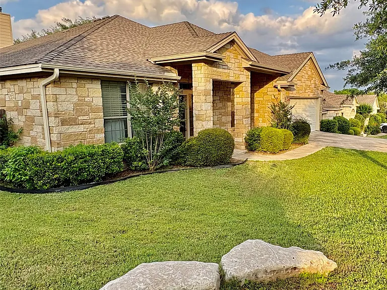 15210 Falcon Dr — Photo 1