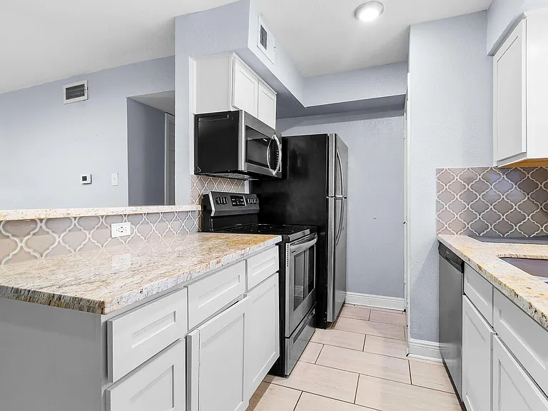 12100 Melville Dr #301C — Photo 8