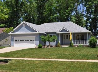 1042 Susan Rd, Ravenna, OH 44266